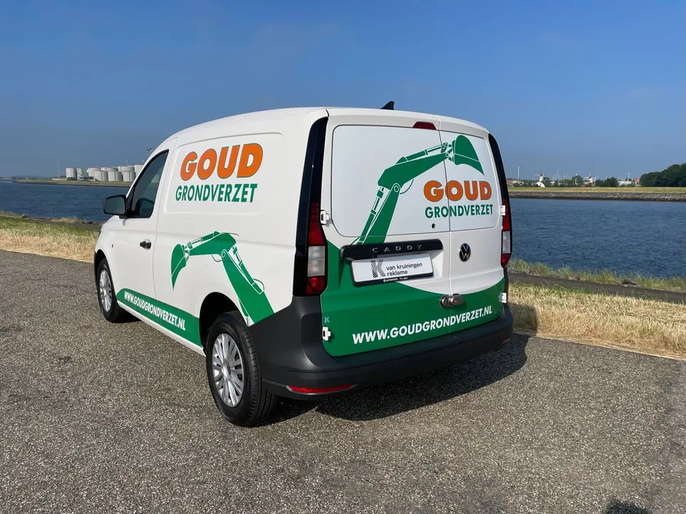 Nieuwe VW Caddy van Goud Grondverzet, volledig in de huisstijl