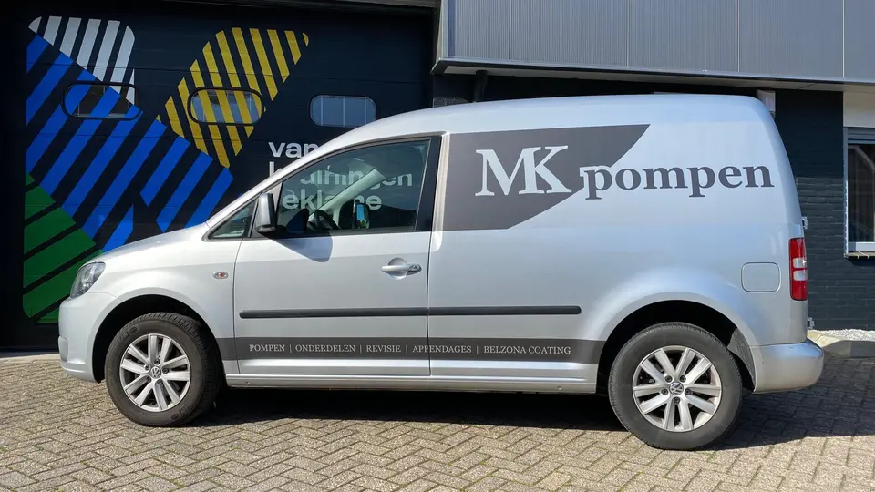 MK pompen, autobelettering