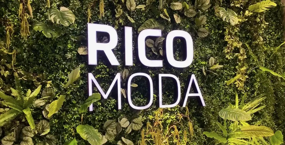 Rico Moda, binnenreclame